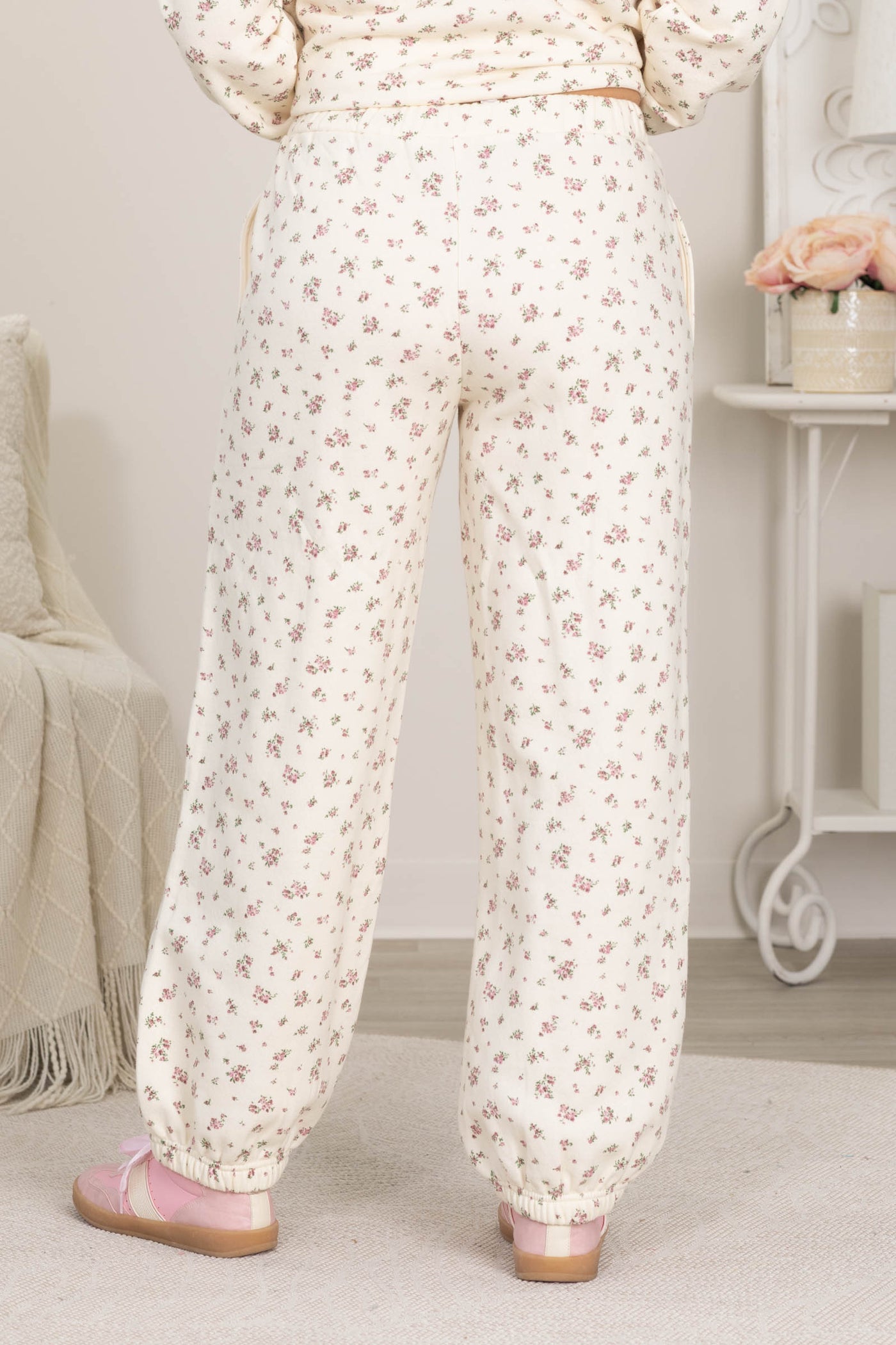Ivory Floral Print Elastic Waist Joggers