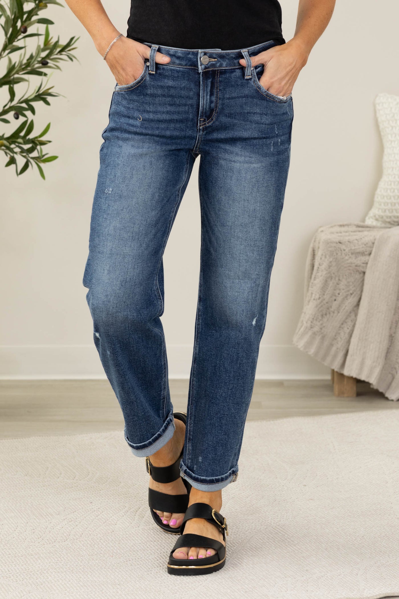 Risen Dark Low Rise Crop Boyfriend Jean