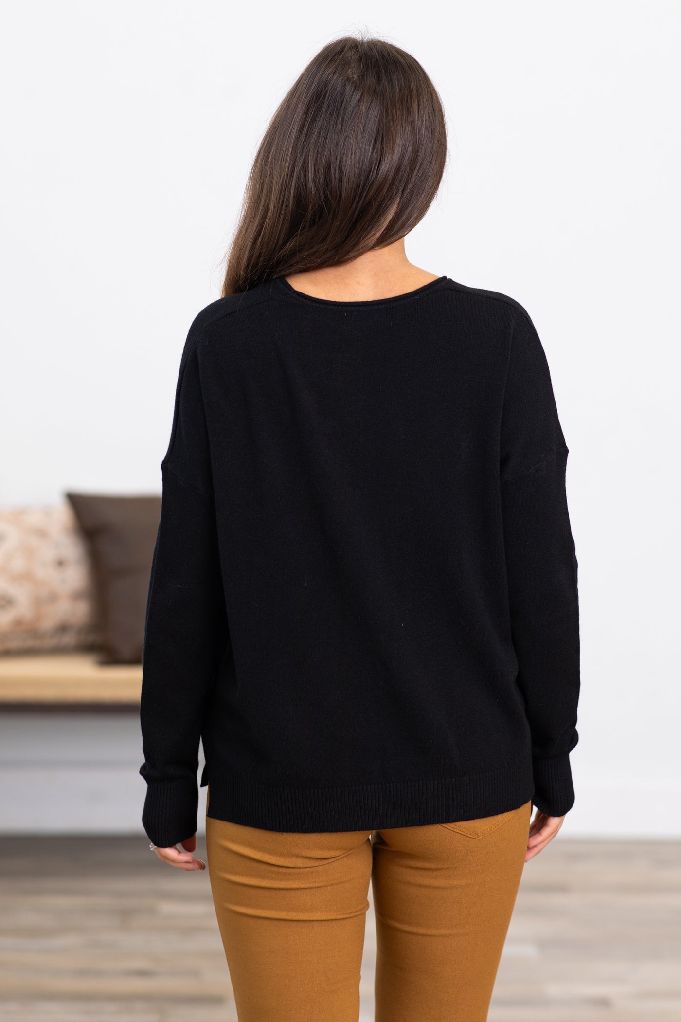 Black Front Seam Round Neck Sweater
