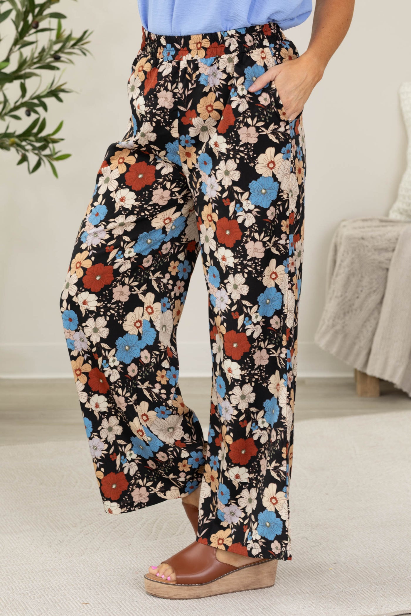 Staccato Black Elastic Waist Floral Pants