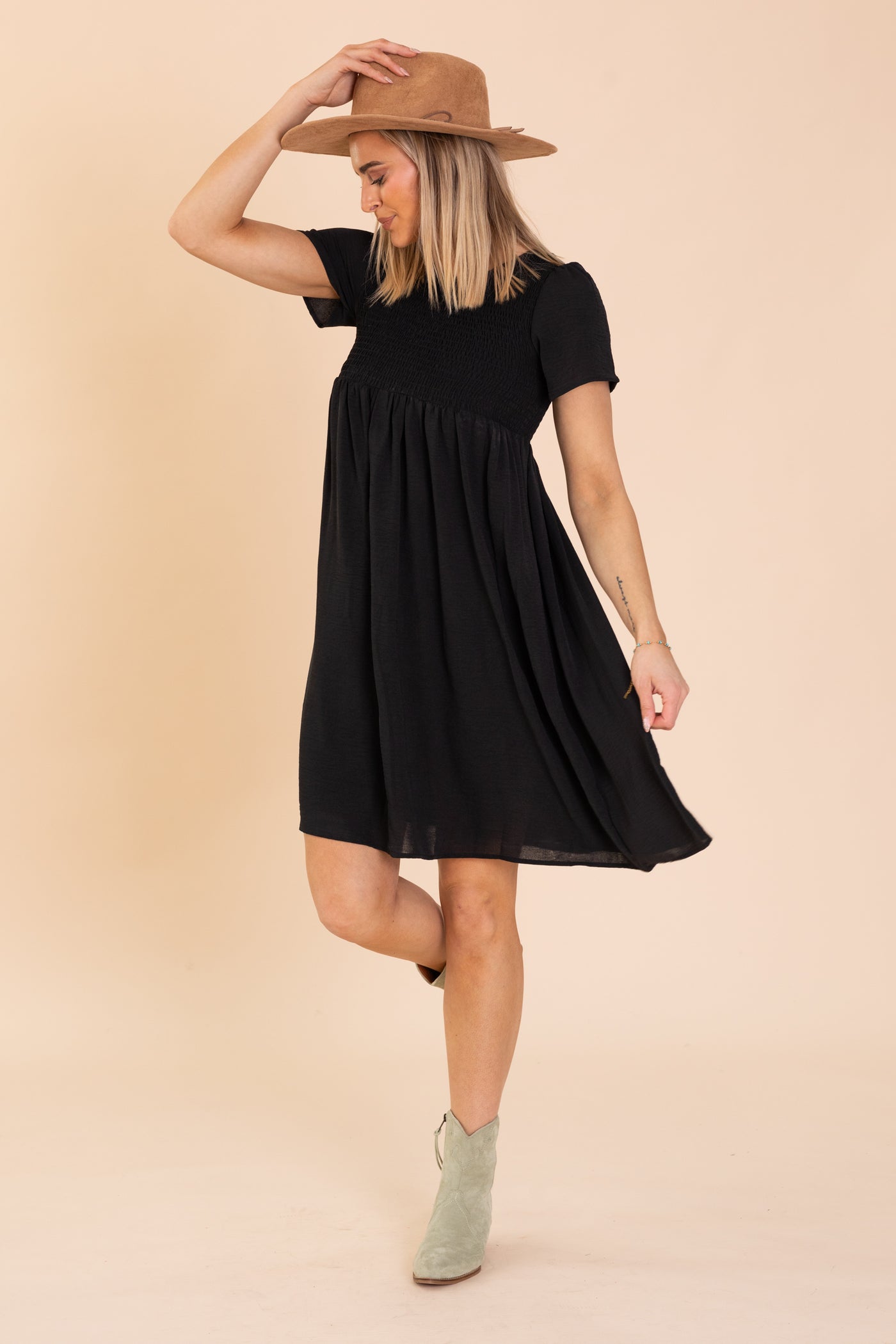 Flowy Skirt Smocked Bodice Midi Woven Dress Flowy Skirt Smocked Bodice Midi Woven Dress