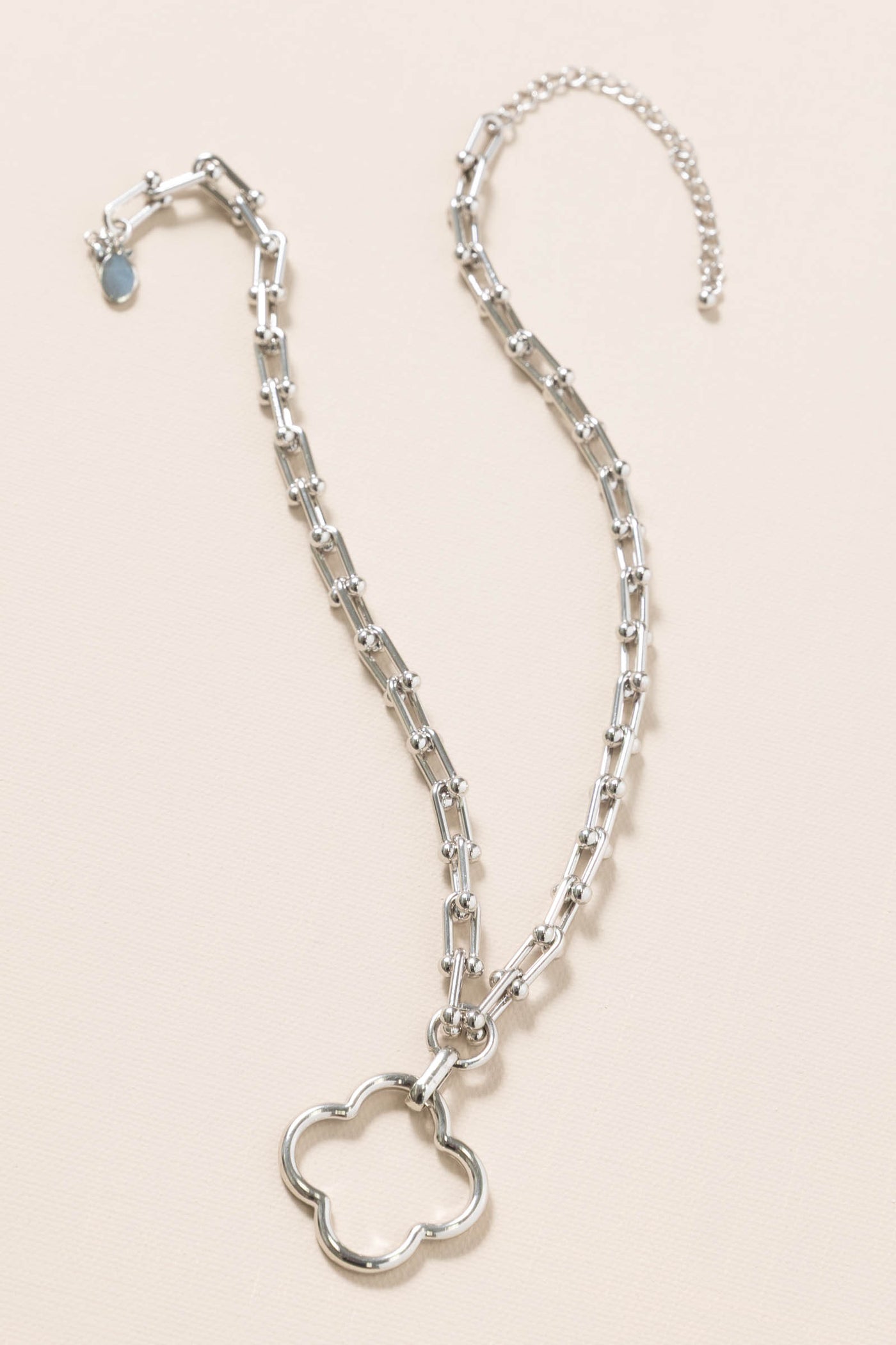 Metal Quatrefoil Pendant Necklaces