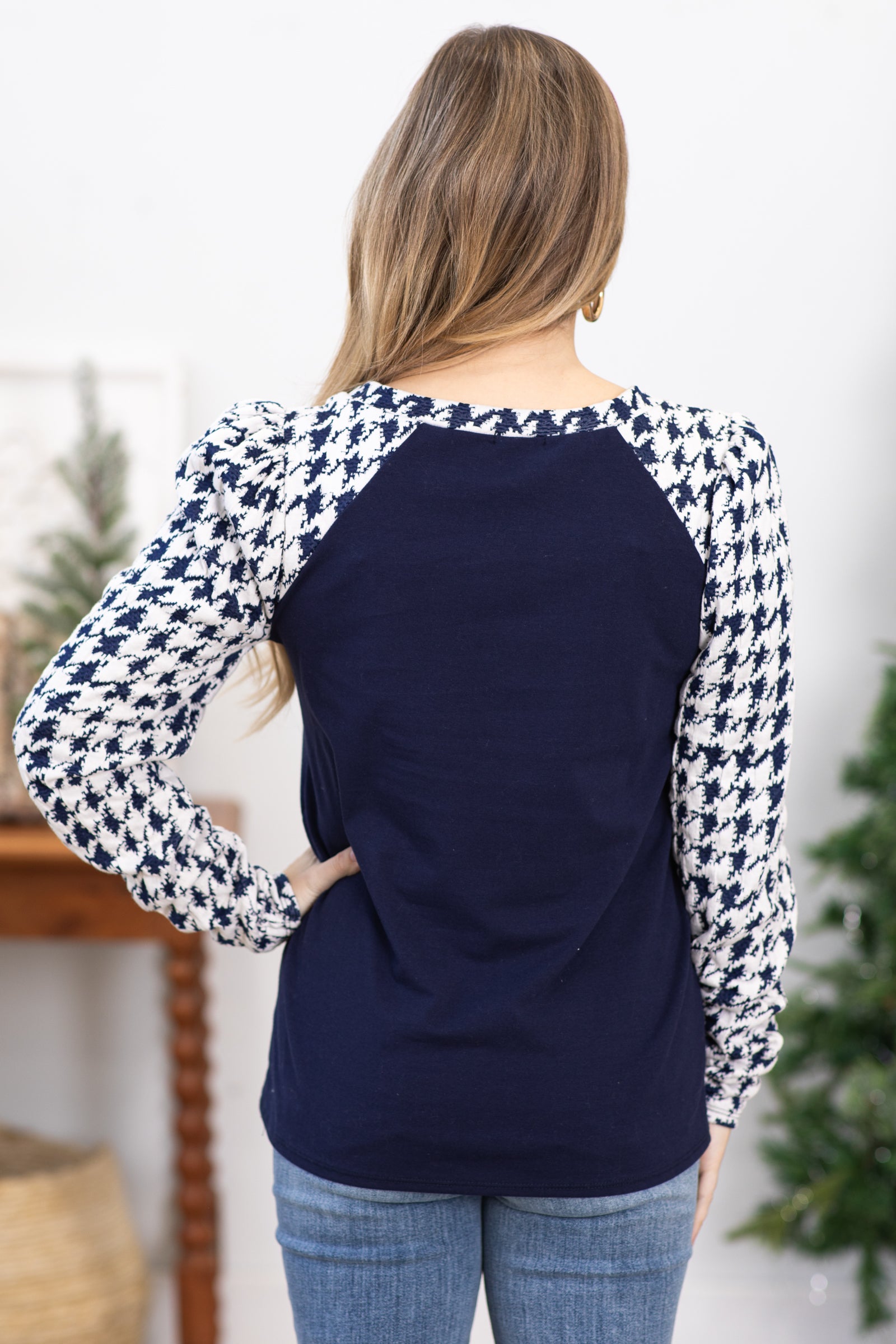 Navy and White Houndstooth Print Sleeve