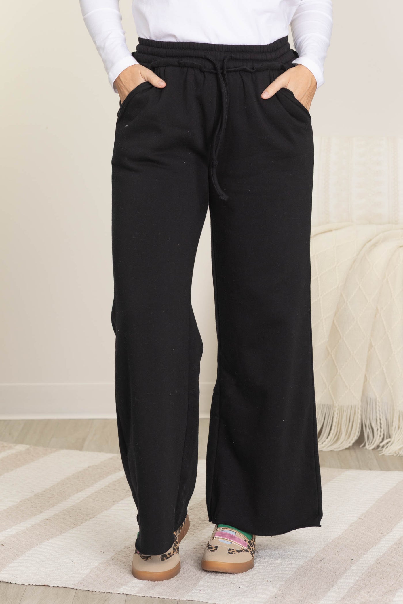 Fleece Exposed Seam Wide Leg Sweatpants