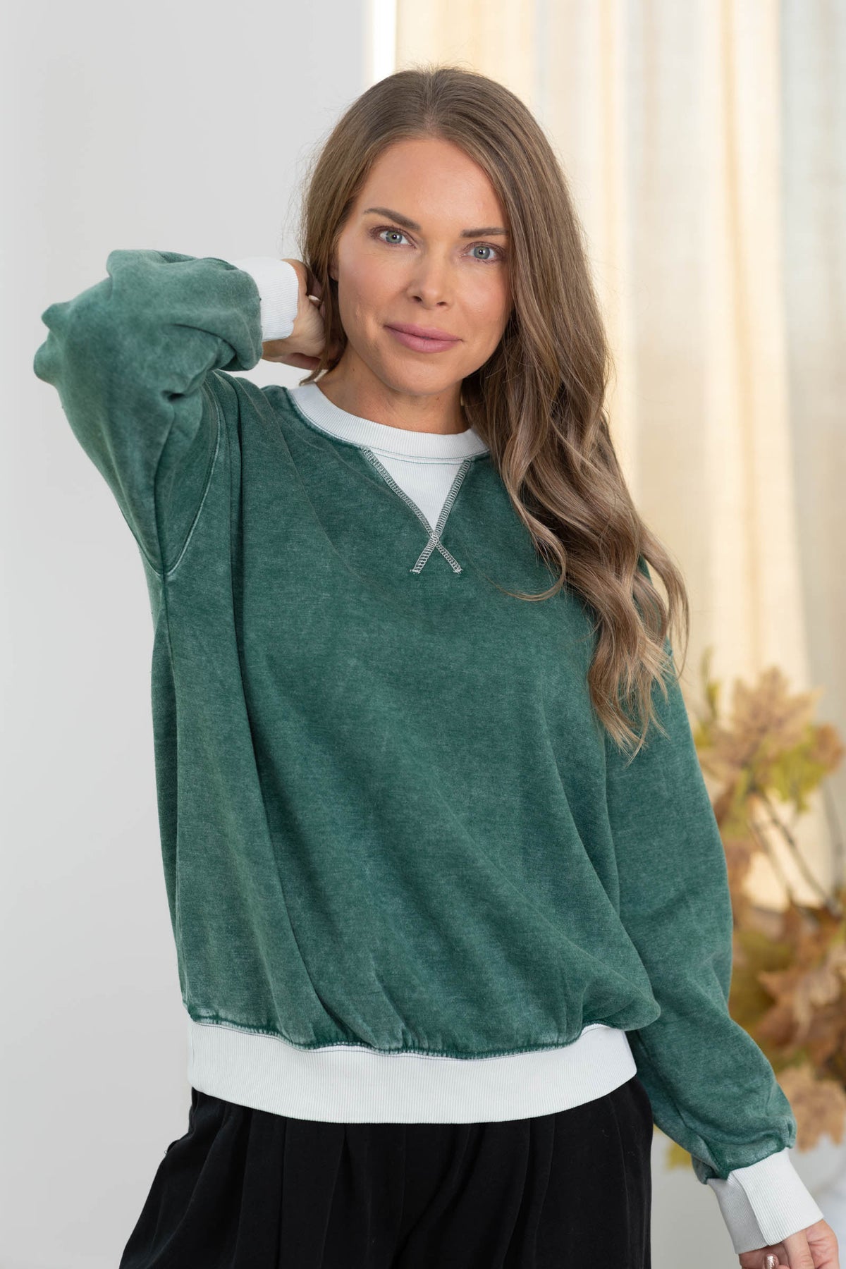 Trim Contrast Acid Washed Crewneck Fleece Sweatshirt