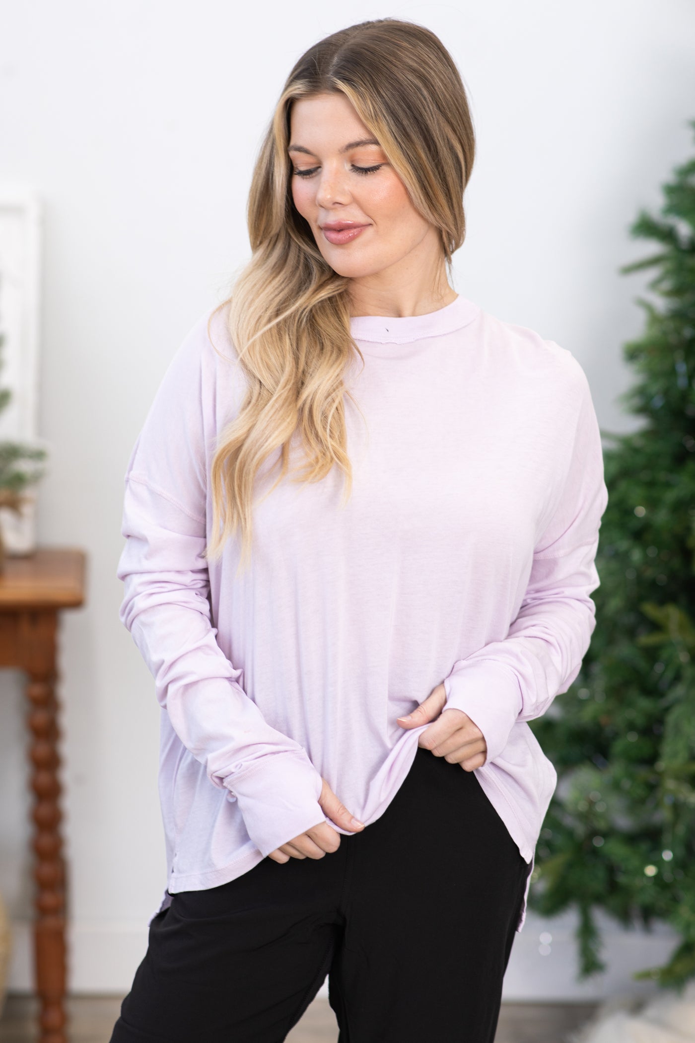 Light Lilac Mineral Washed Top With Thumbholes