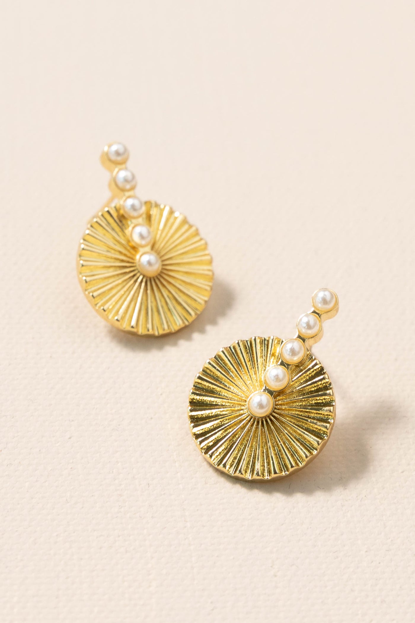 Circle Zoey Heart Earrings