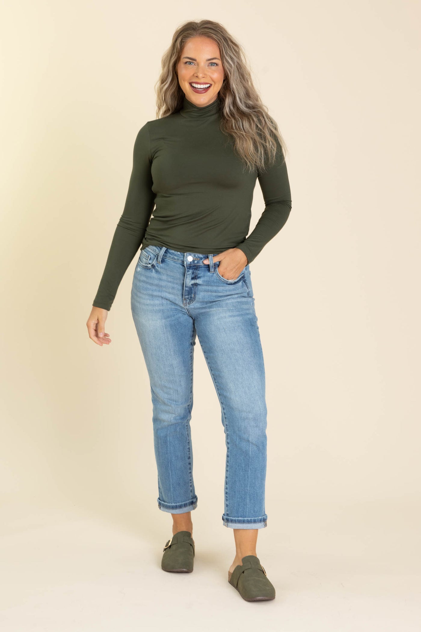 Lovervet Cuffed Crop Slim Straight Jeans