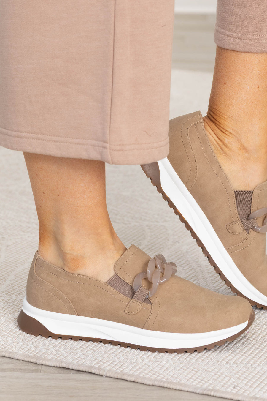 Mocha Loafer With Chunky Chain