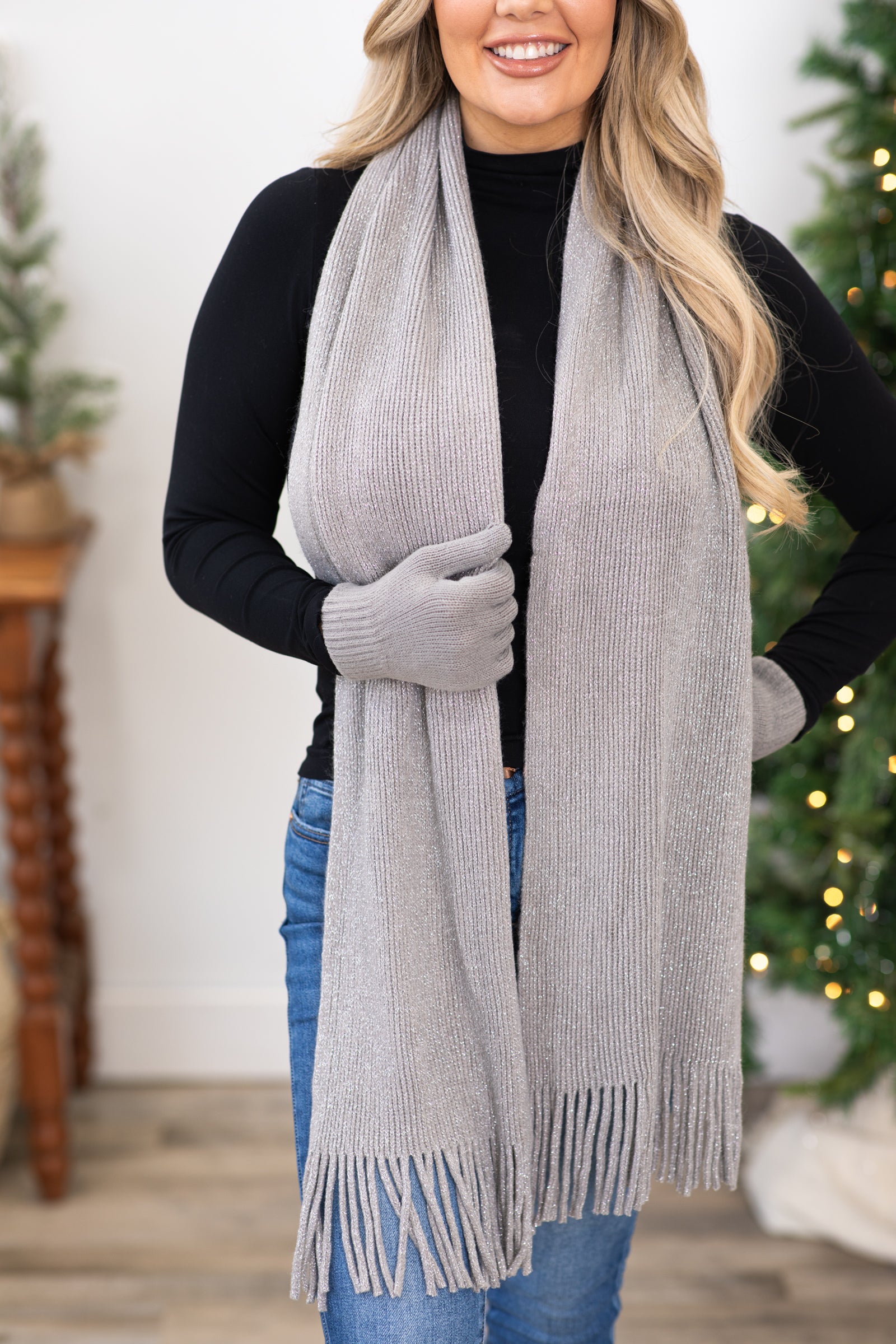 Silver Scarf and Beanie Set With Lurex