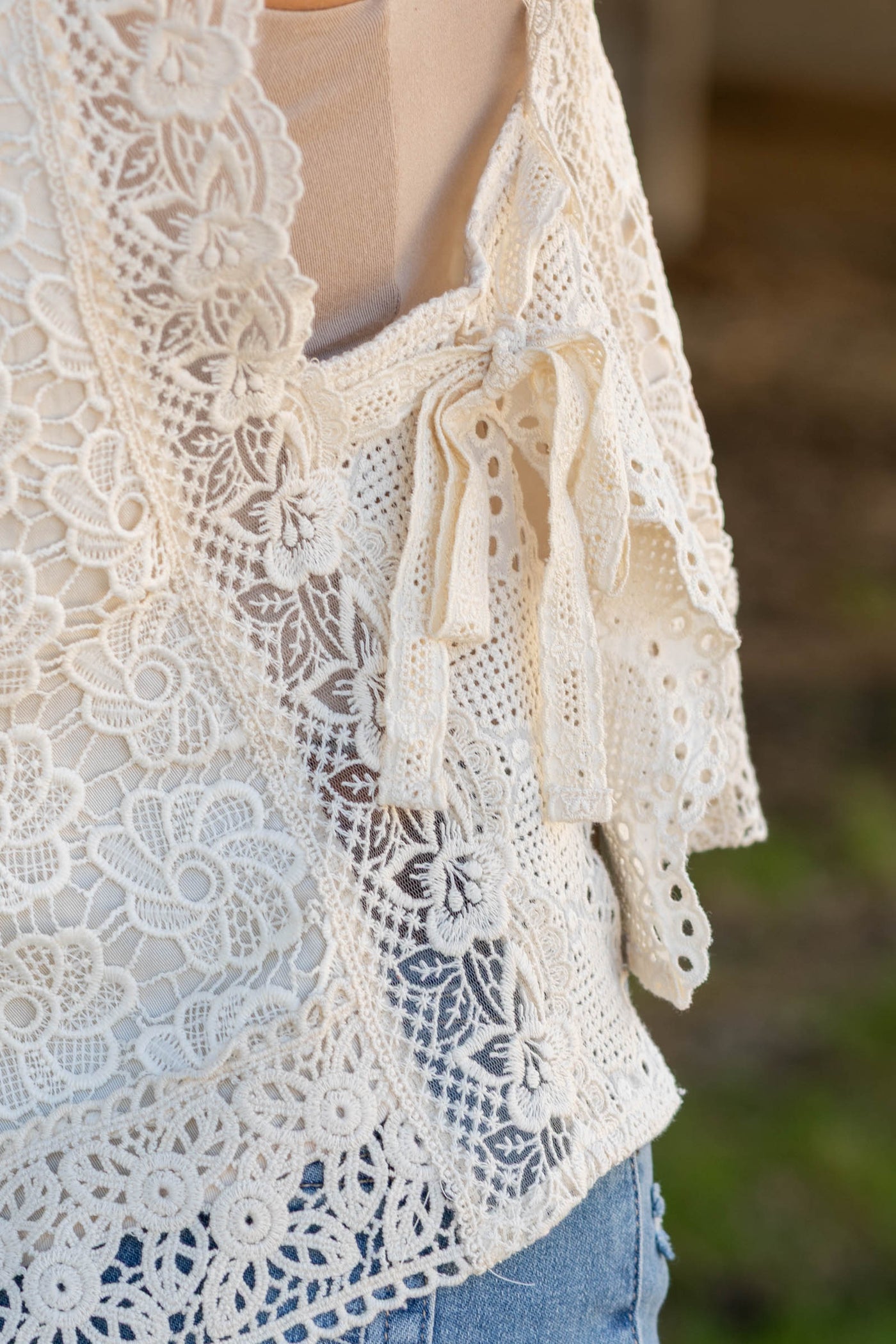 Cream Relaxed Fit Floral Lace Sleeveless Top