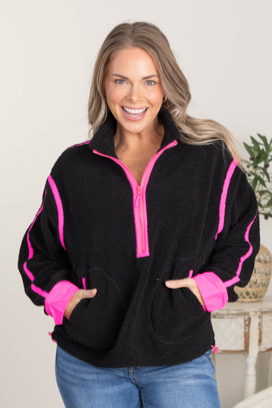 Contrast Edge Half Zip Up Sherpa Jackets