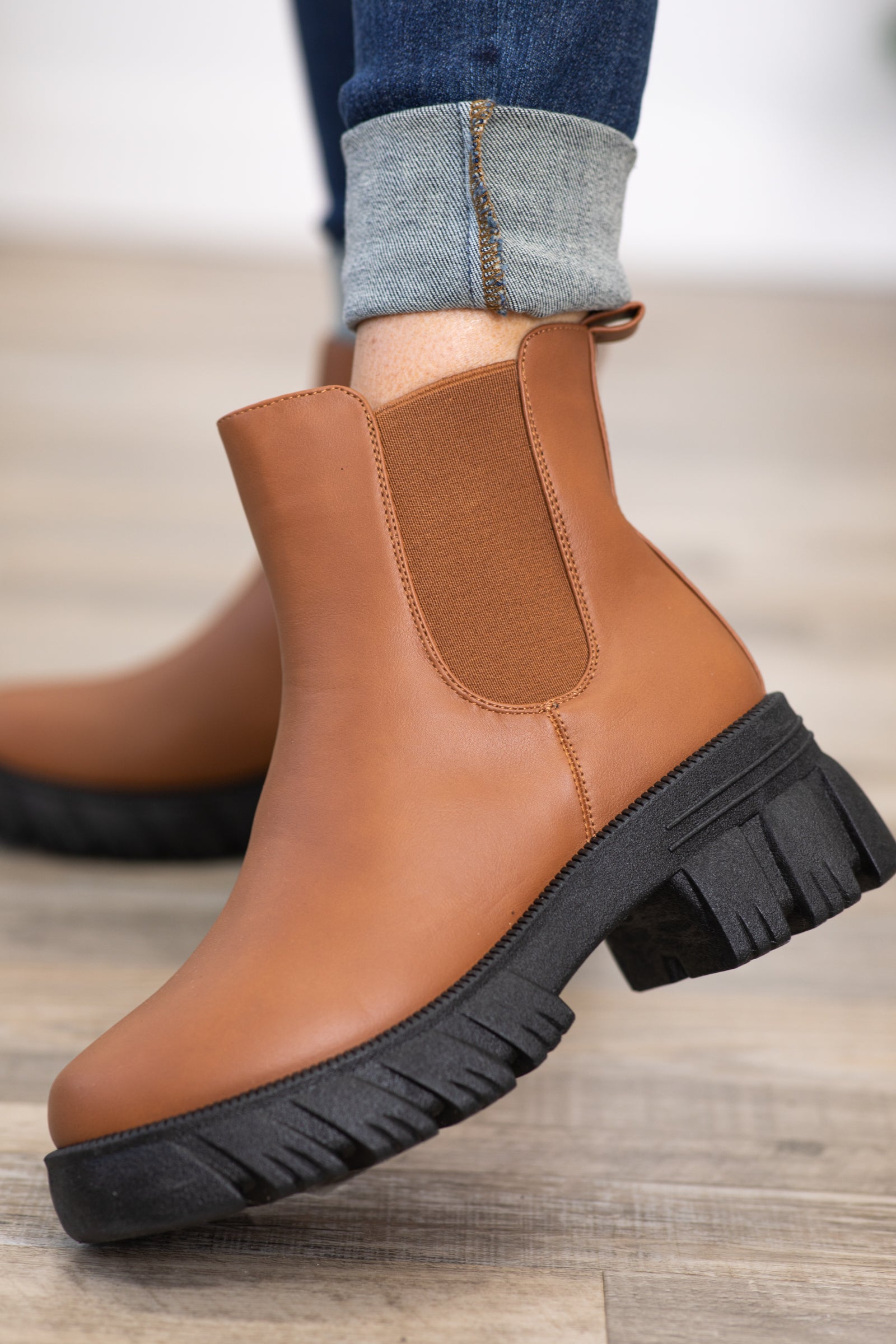 Tan Lug Sole Pull On Boots