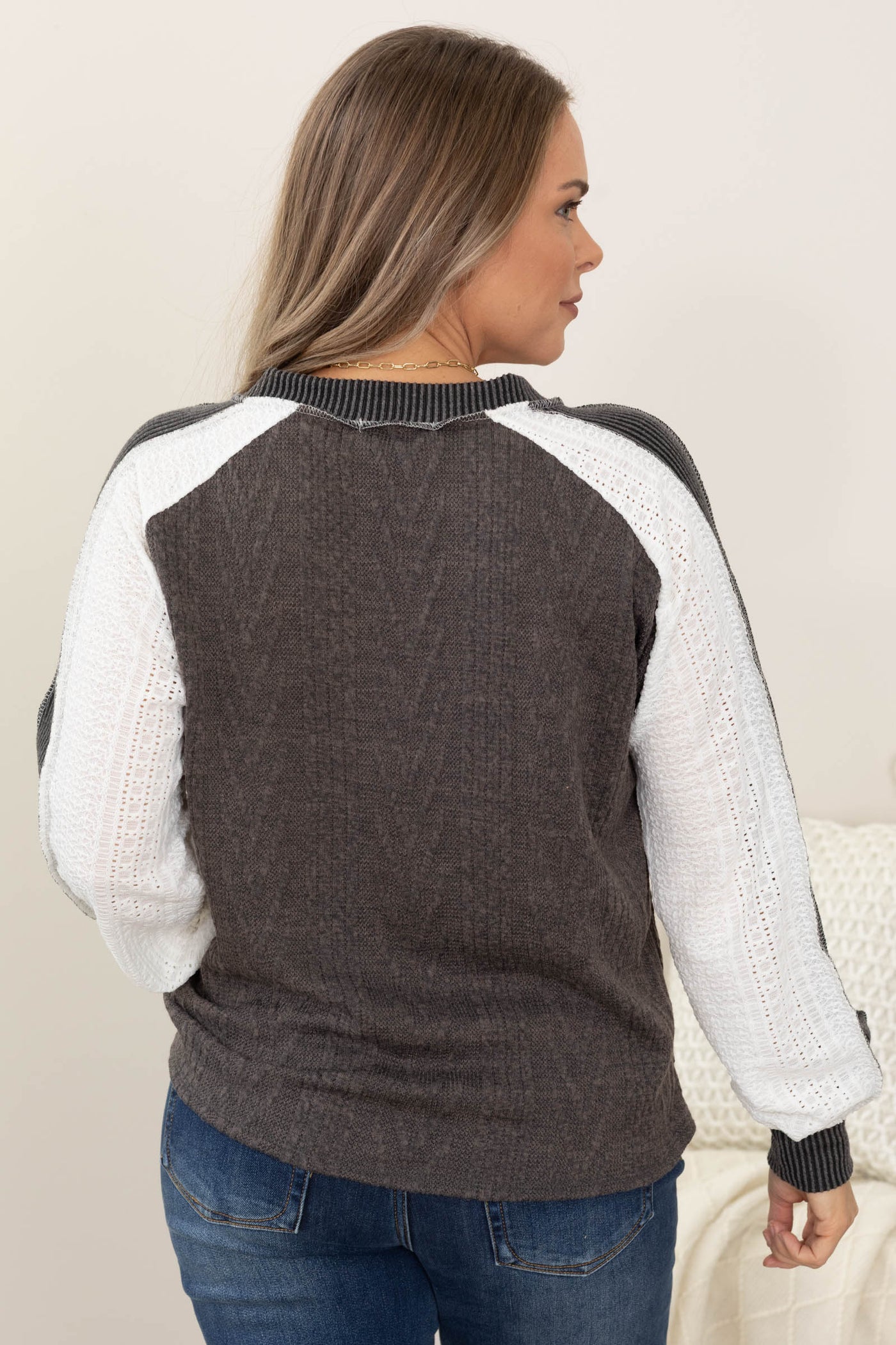 Textured V-Neck Knit Top With Contrast Sleeves