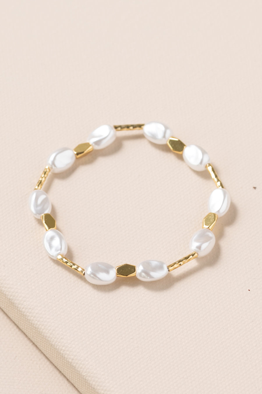 Sunlit Pearls Bracelet