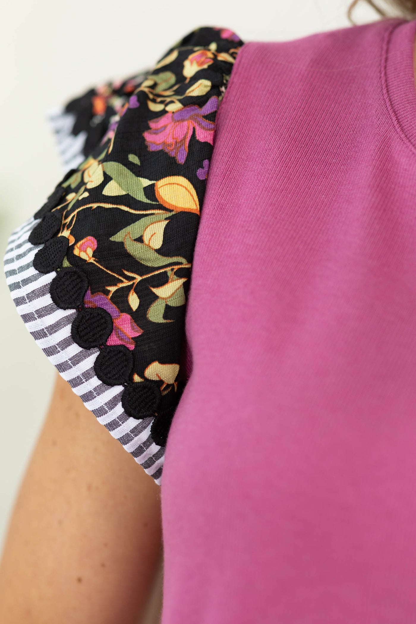 Staccato Print Ruffle Sleeve Knit Top