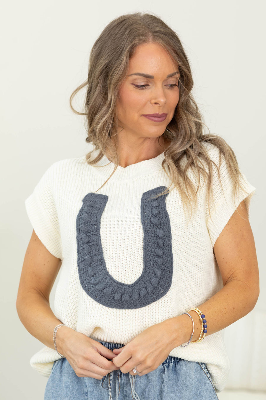 Cream Sweater Knit Top With Textured Horseshoe