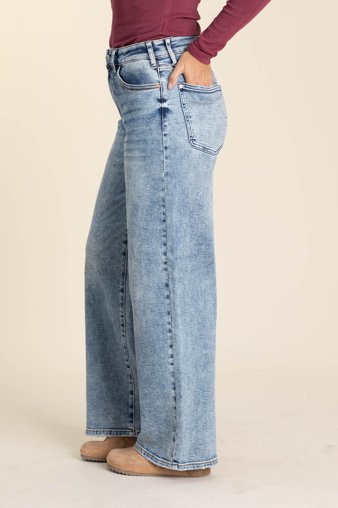 Judy Blue Light Vintage Wash Straight Jeans