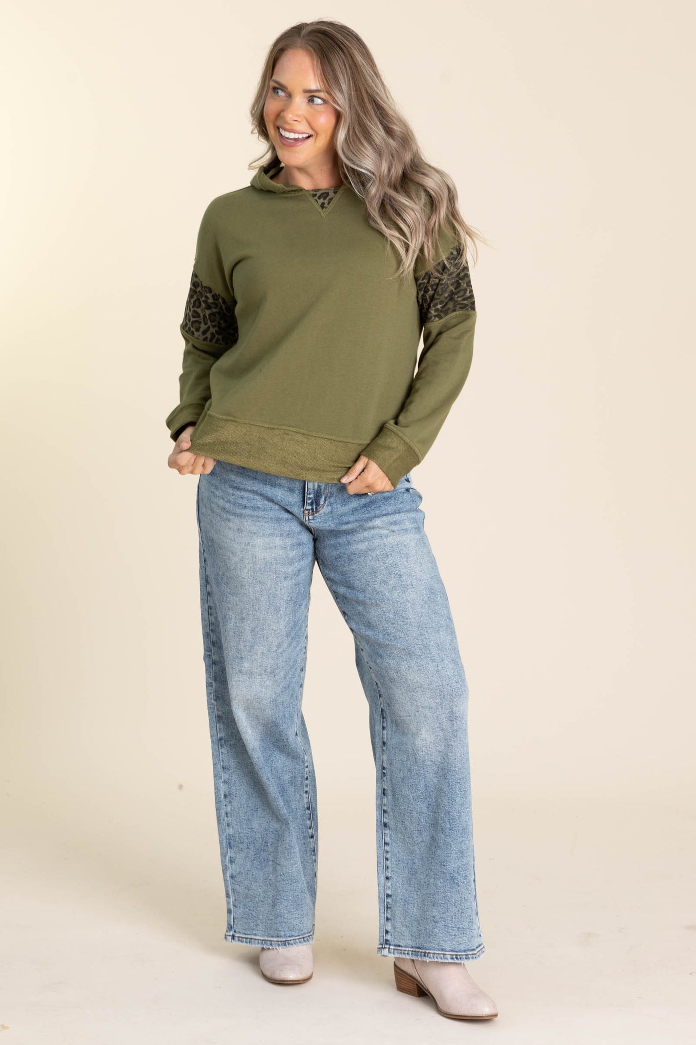 Animal Print Detail Pullover Hoodies