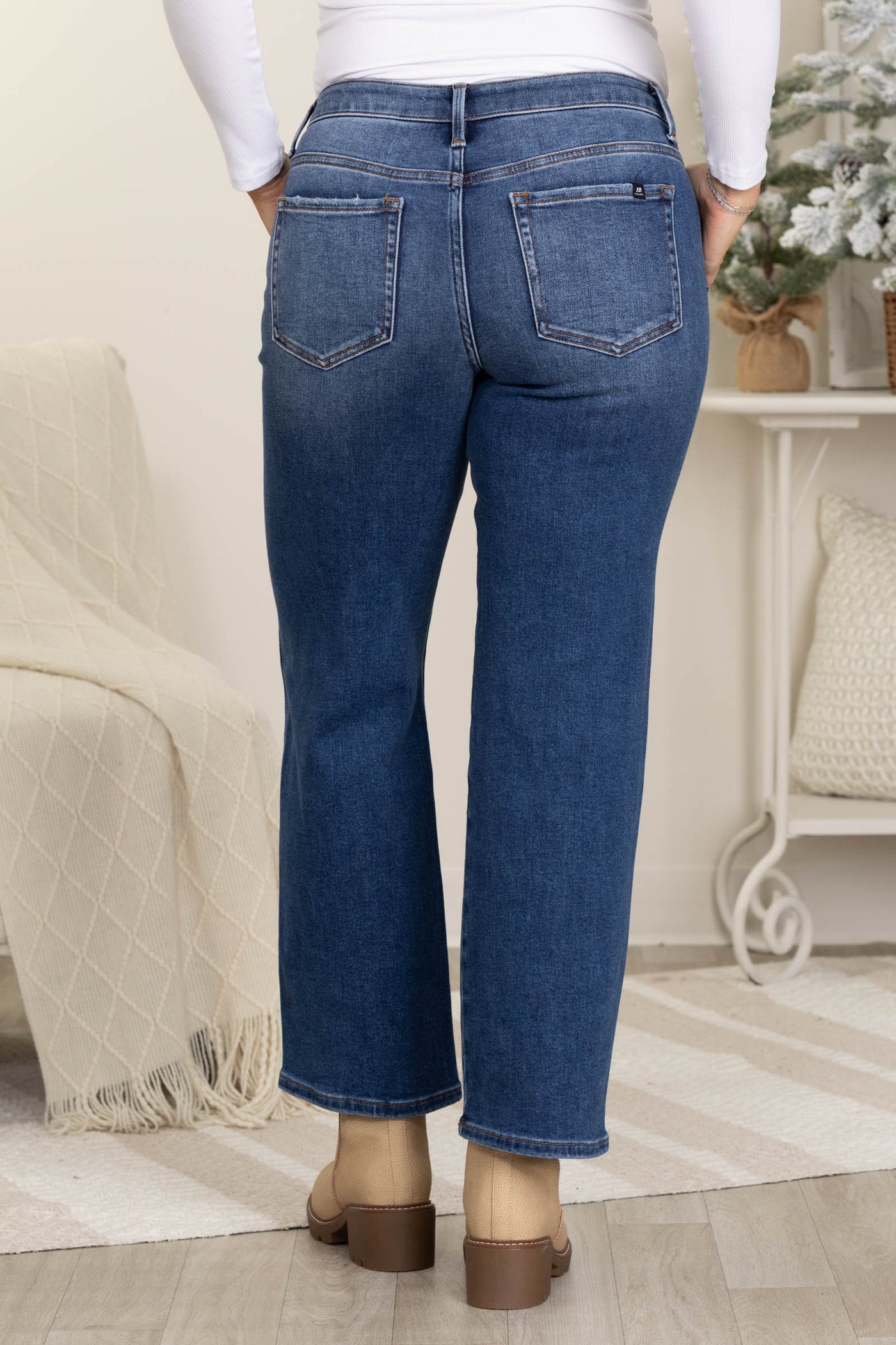 J21 Dark Wash Mid Rise Ankle Straight Jeans