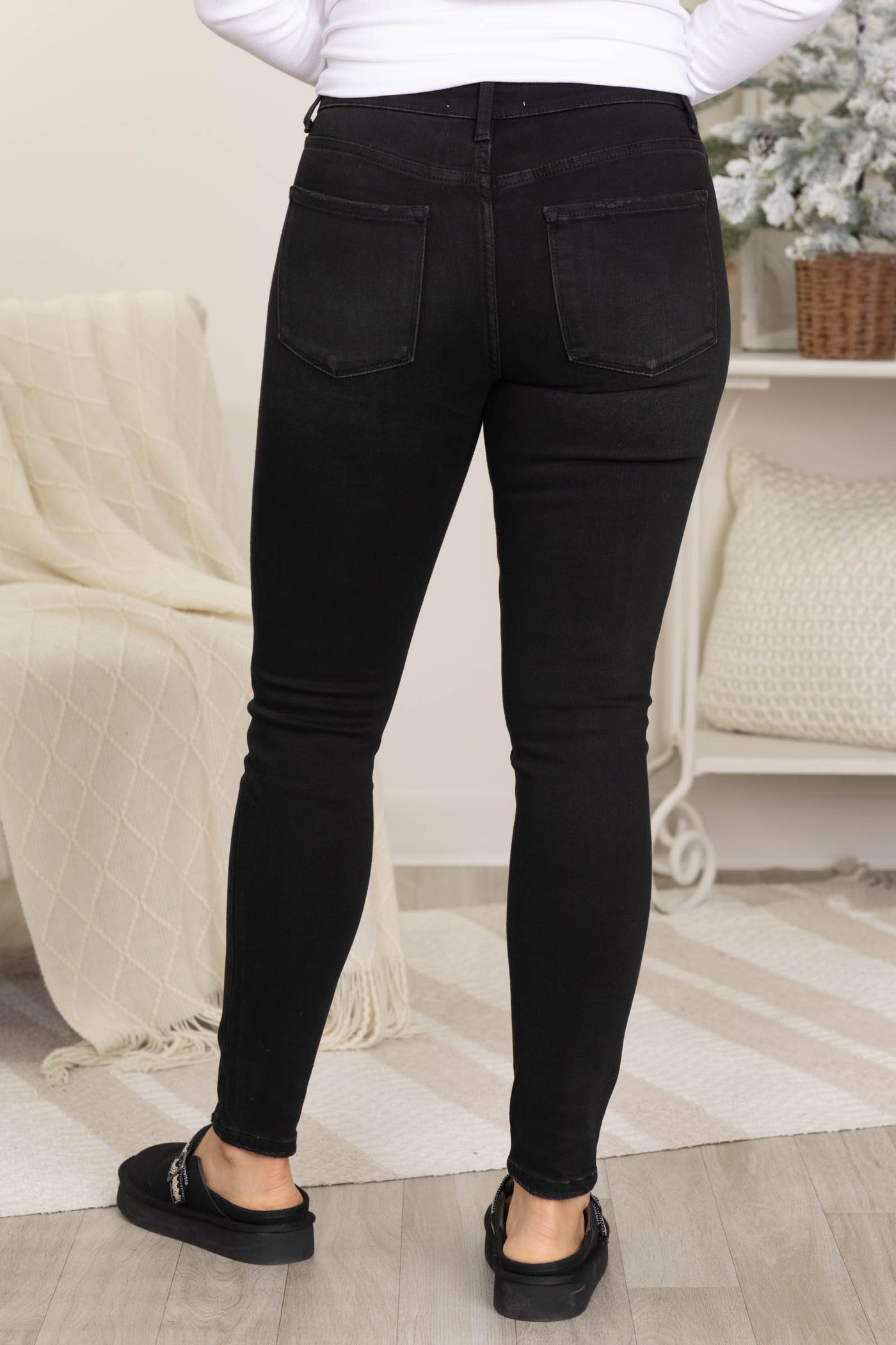 Lovervet Black Mid Rise Ankle Skinny Jeans