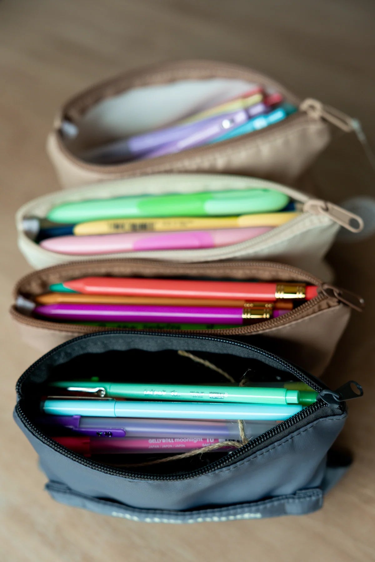 Neutral Expandable Organizer