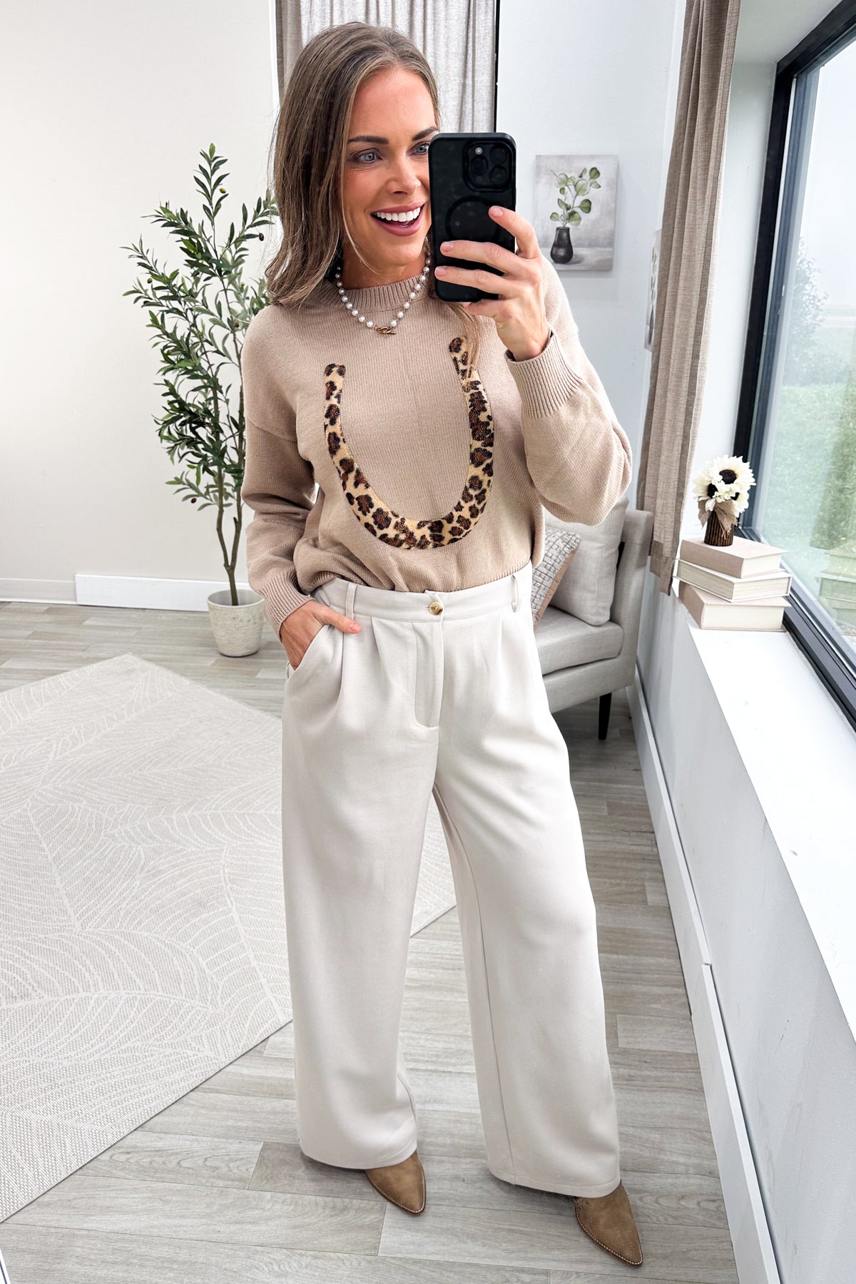 Mocha Leopard Horseshoe Graphic Sweater