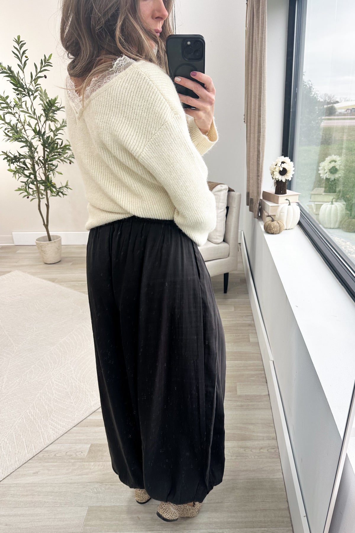 Black Front Pleats Elastic Waist Barrel Joggers