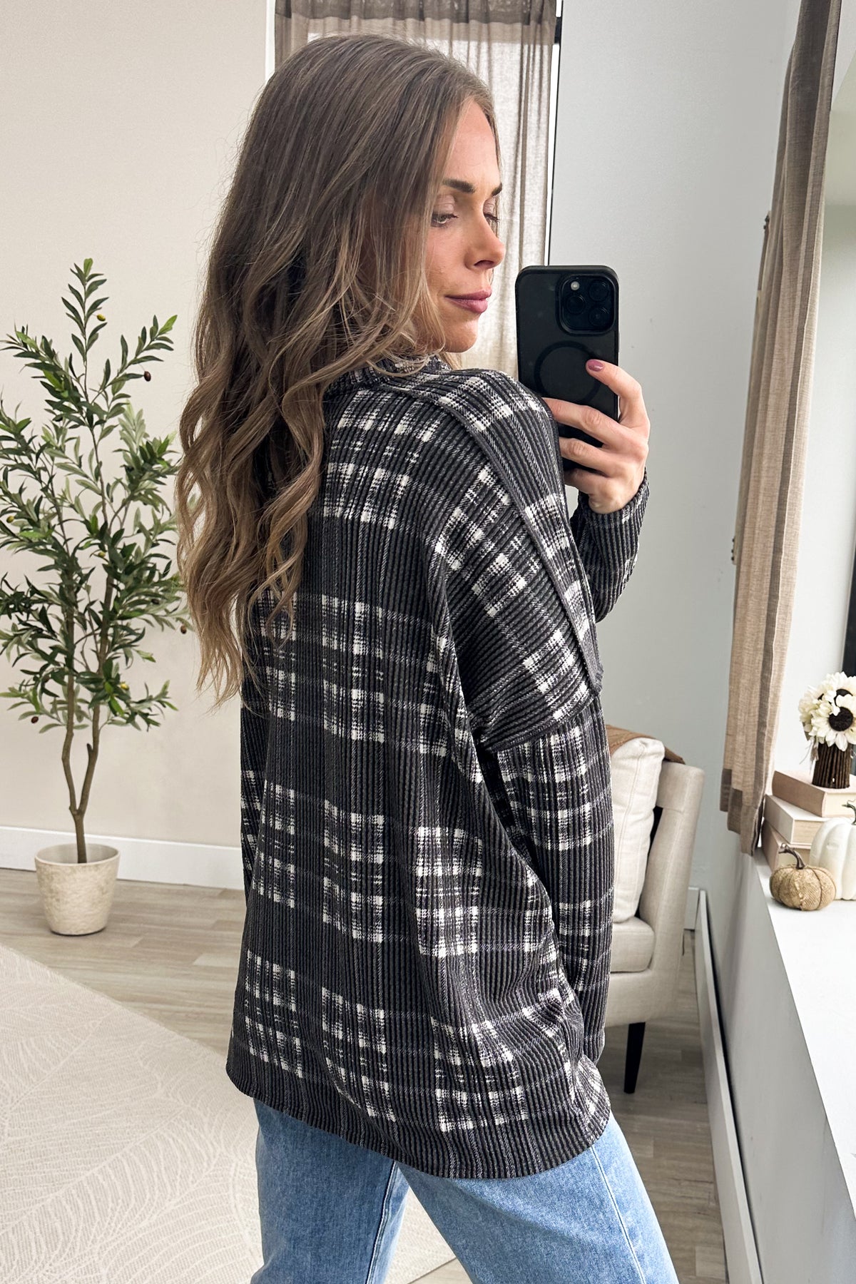 Black Rib Plaid Long Sleeve Knit Top