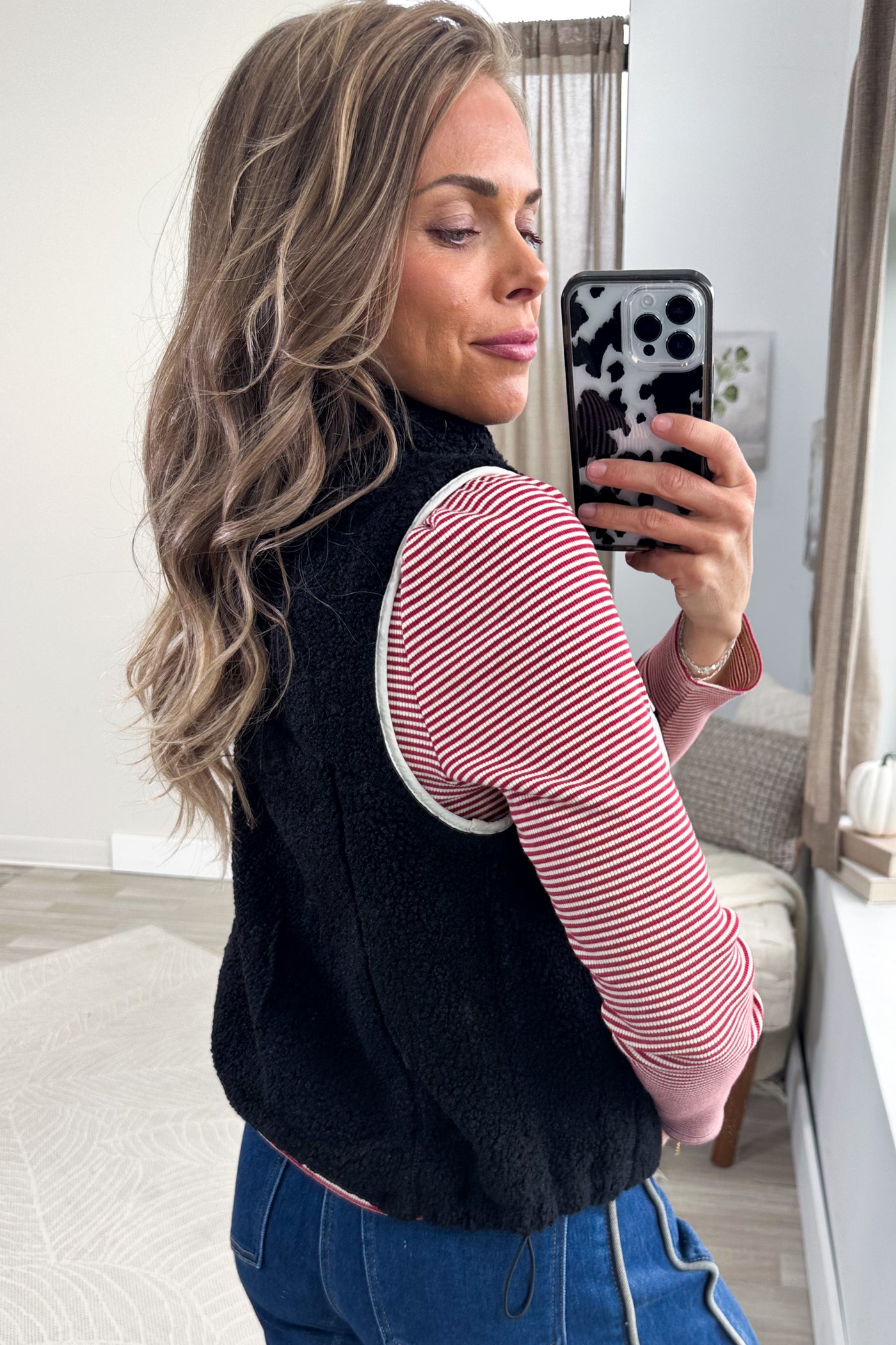 Black Reversible Fleece Vest With Side Pockets