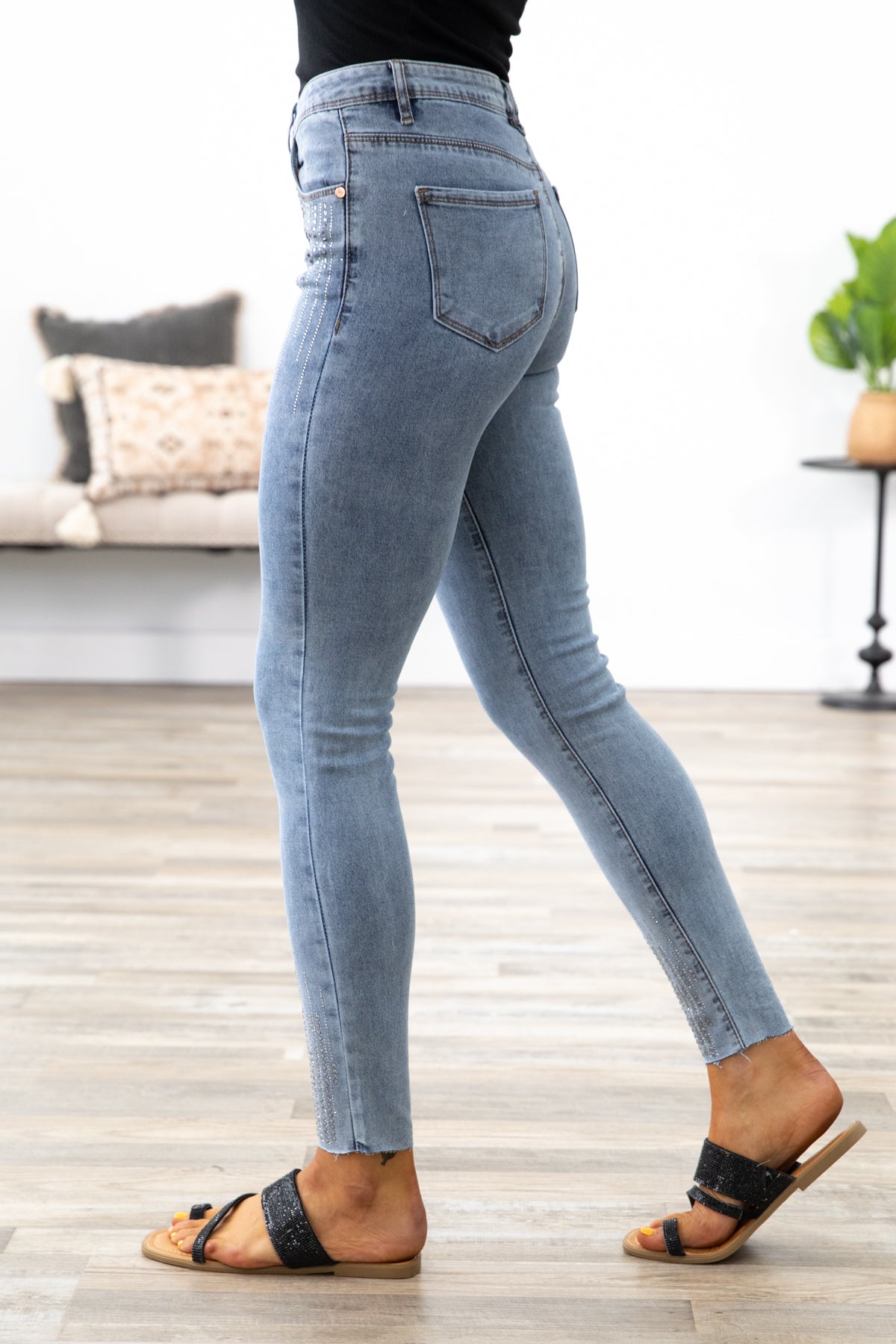 Light Wash Rhinestone Detail Skinny Jeans - Filly Flair