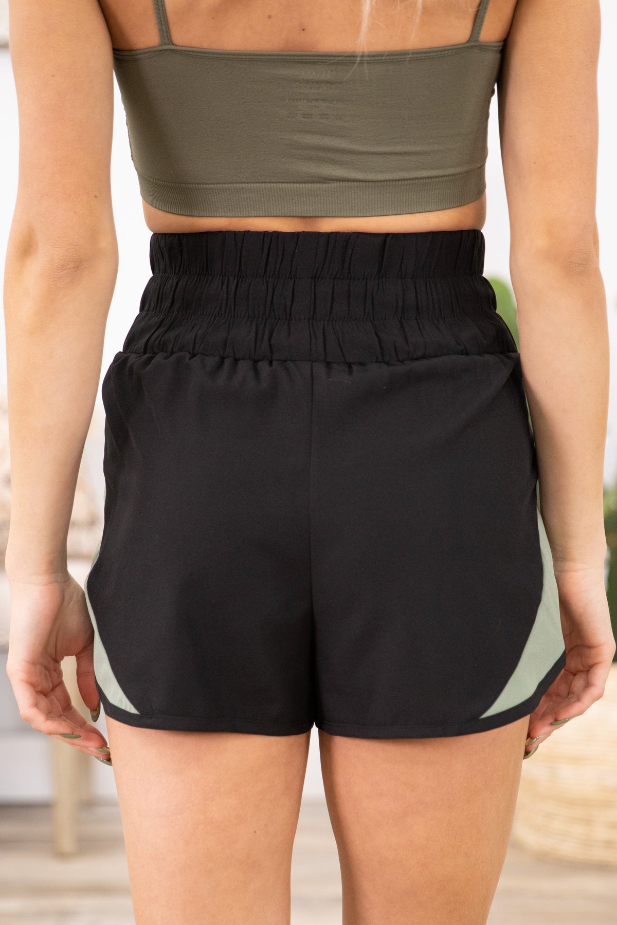 Black Colorblock Dolphin Hem Active Shorts - Filly Flair