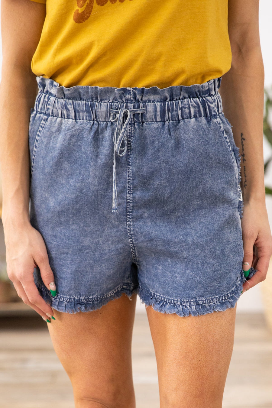Medium Wash Fray Hem Elastic Waist Shorts - Filly Flair