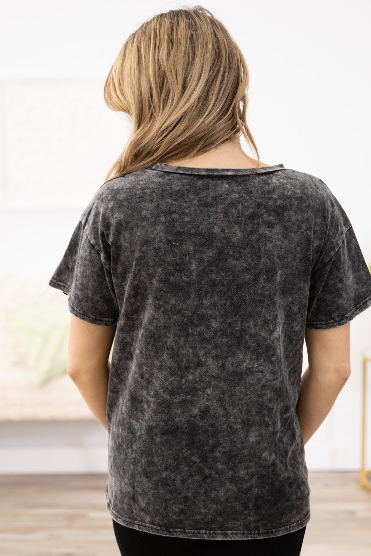 Black Washed USA Graphic Tee with Cutout - Filly Flair
